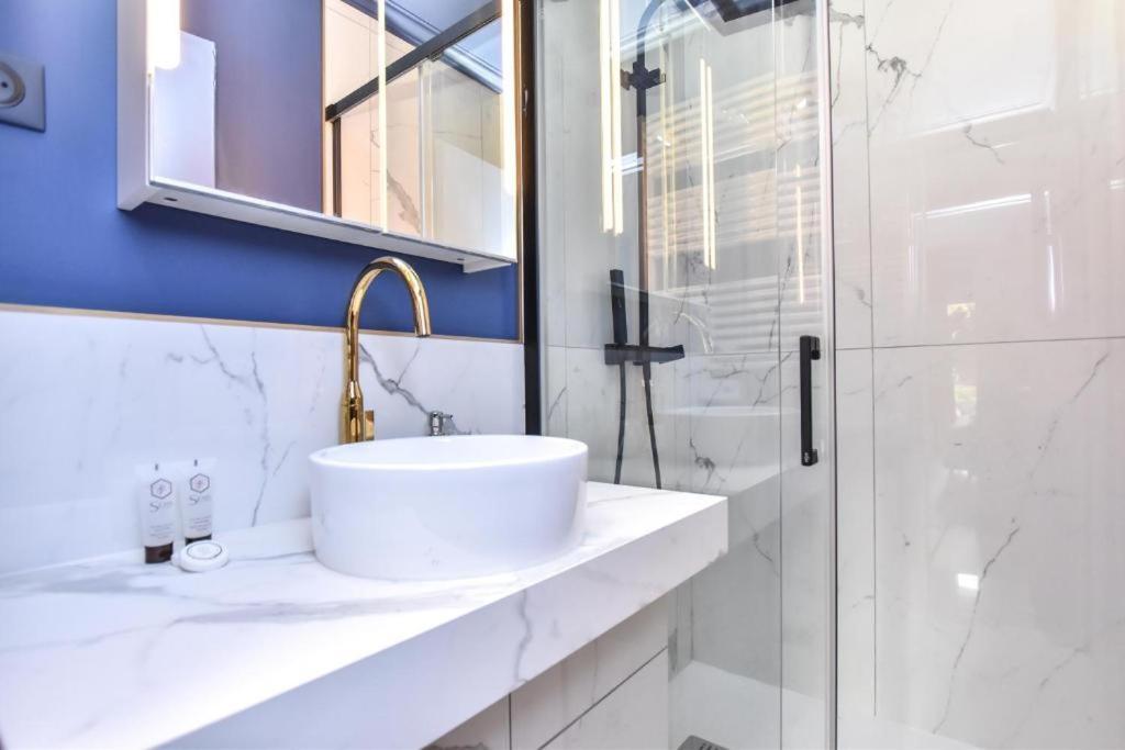 Luxury Paris La Vie En Rose Jacuzzi Terrasse Parking Lejlighed Eksteriør billede